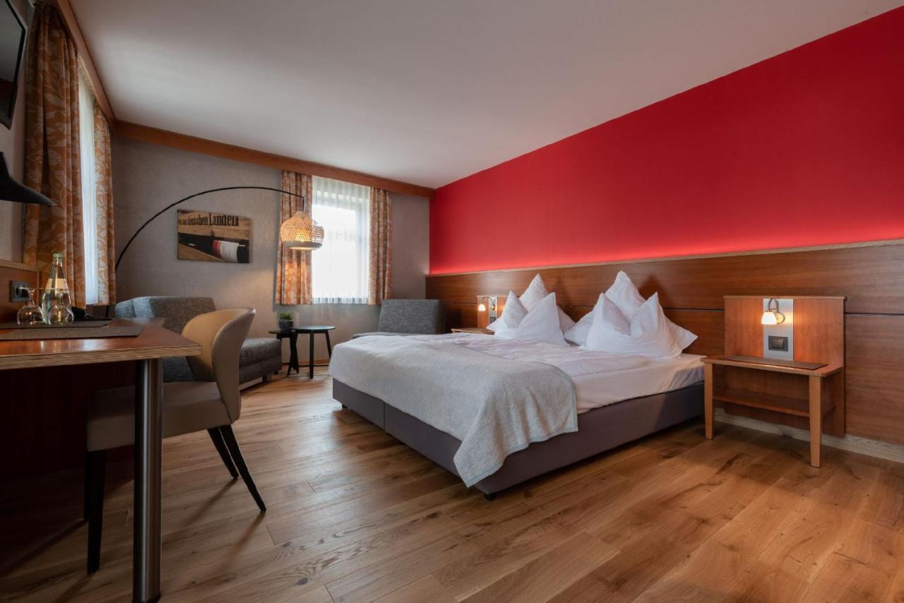 Biobausewein Wein Hotel Leben Ипхофен Экстерьер фото